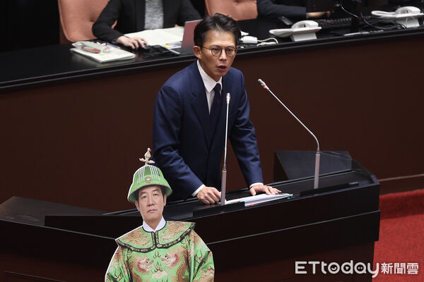 ▲立法院彈劾總統賴清德審查會，黃國昌說明提案。（圖／記者林敬旻攝）