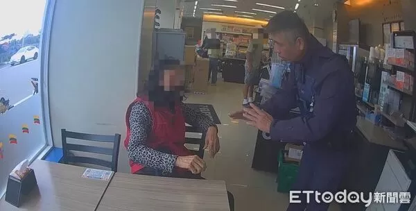 ▲超商店員報案，表示有民眾疑似遭遇詐騙，警員到場協助。（圖／記者楊晨東翻攝）