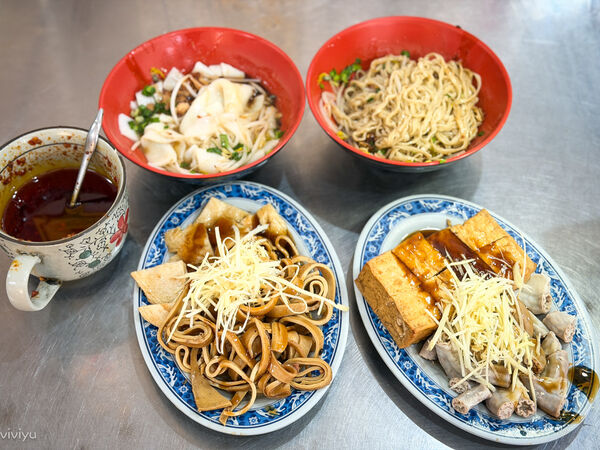 ▲▼阿姨小吃店。（圖／部落客VIVIYU小世界授權提供）