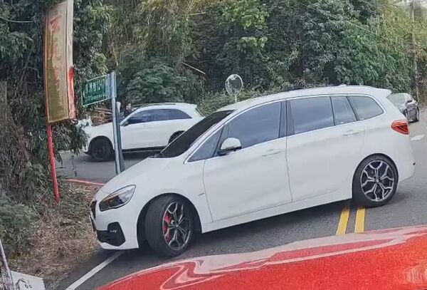 ▲員林市百果山樂園爆停車亂象。（圖／翻攝自threads／z0523520提供）