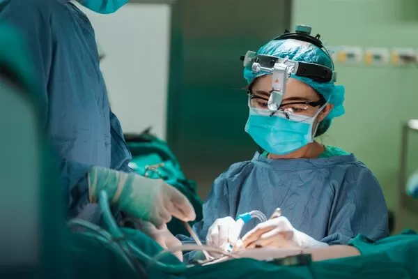 ▲▼郭玟伶主任帶領林口長庚乳房達文西團隊。（圖／長庚醫院提供）