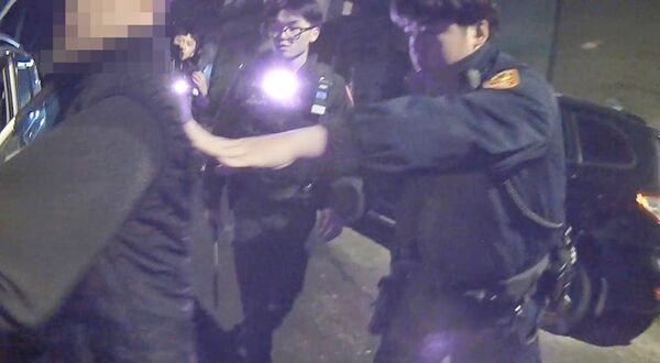 ▲桃園市游姓男子今天凌晨駕車行經桃園區民族路時拒檢高速逃逸，最後被警網圍捕到案。（圖／桃園警方提供）