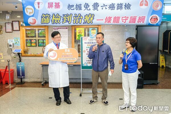 ▲陳先生(左)罹患五癌仍樂觀面對人生，右為放射腫瘤科主任陳柏均。（圖／屏基提供）