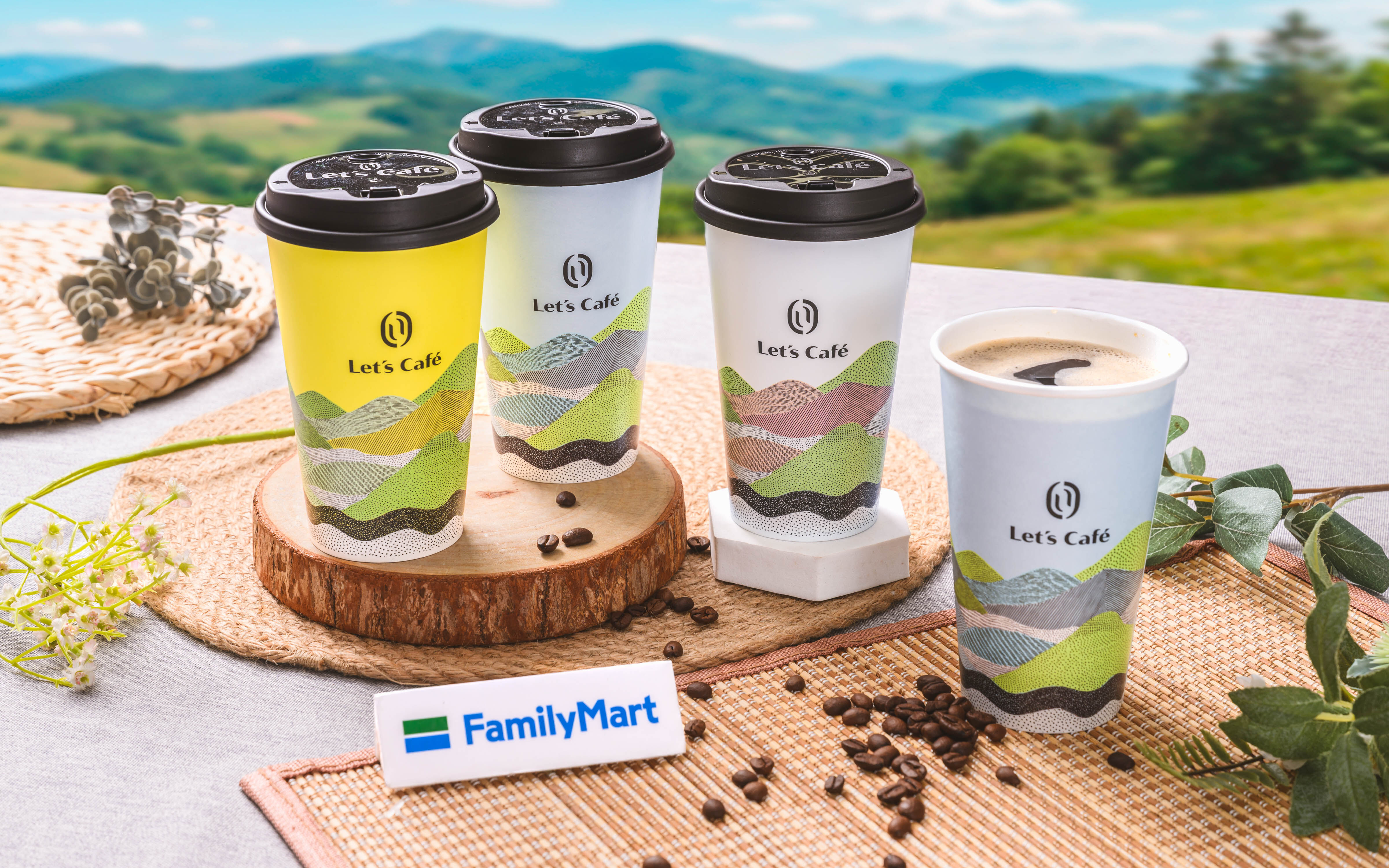 ▲▼全家合作UCC 推出Let&rsquo;s Caf&eacute; 新品「阿里山極選綜合咖啡」。（圖／業者提供）