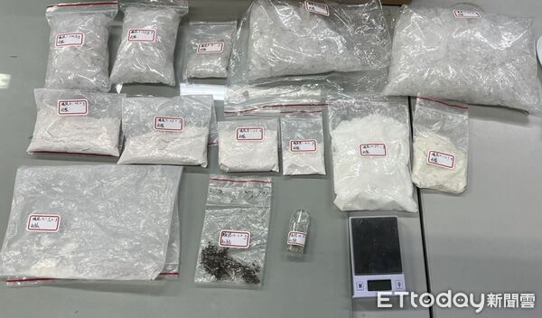 ▲▼             新北男拒檢逃逸，員警一度被拖行，今天中午在中和區落網。（圖／記者陳以昇翻攝，下同）