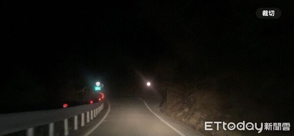 ▲▼受大陸冷氣團影響，合歡山區有結冰機率，為用路人安全，部分路段入夜後管制通行。（圖／記者王兆麟翻攝，下同）