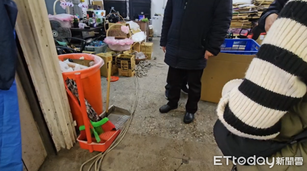 ▲▼基隆市南榮公墓濺血，仇家尋仇刺傷2名清潔員。（圖／記者郭世賢翻攝）