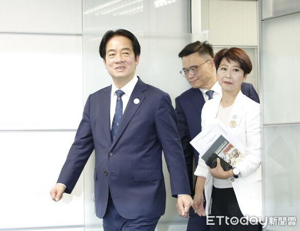 ▲▼民進黨21日召開記者會正式提名賴瑞隆、陳亭妃、蔡易餘代表民進黨參選高雄市長、台南市長及嘉義縣長。現任高雄市長陳其邁、台南市長黃偉哲、嘉義縣長翁章梁也出席向選民推薦這三位參選人，主席賴清德也親自為三人披上選舉綵帶。（圖／記者湯興漢攝）