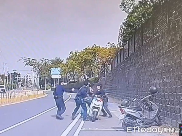 ▲33歲汪姓男子吸電子毒煙發生全身顫抖狀況異常，台南市警一分局警方據報查獲，在逮捕過程中汪嫌反抗造成員警受傷。（圖／記者林東良翻攝，下同）