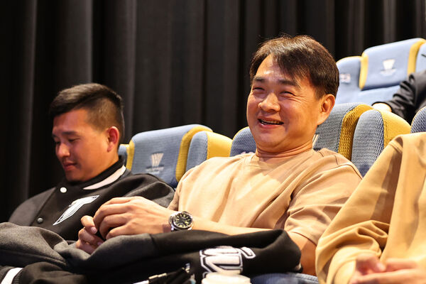 ▲林郁婷、羅嘉翎、彭政閔、林岳平、陳傑憲、楊勇緯到場支持《冠軍之路》。（圖／牽猴子提供）