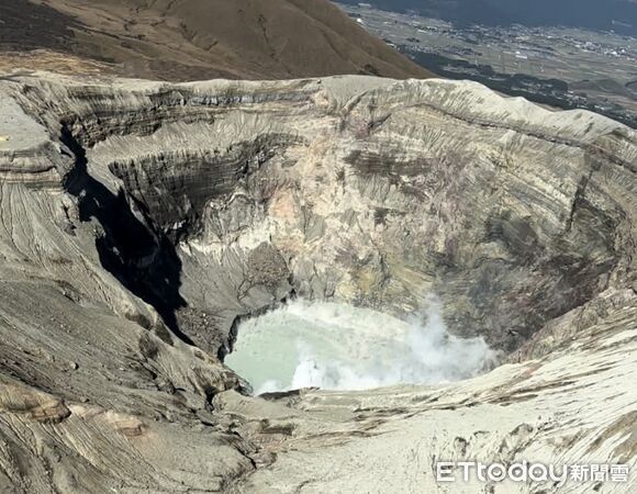 ▲▼阿蘇火山口,阿蘇山,阿蘇火山。（圖／記者張方瑀攝）