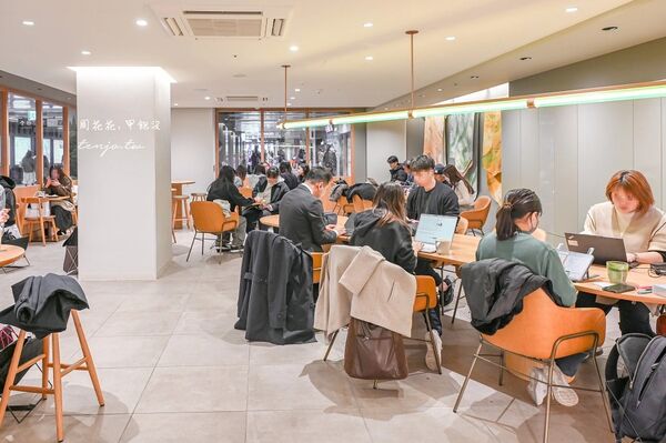 ▲▼TEAVANA 星巴克茶瓦納門市 天神站店。（圖／部落客周花花授權提供）