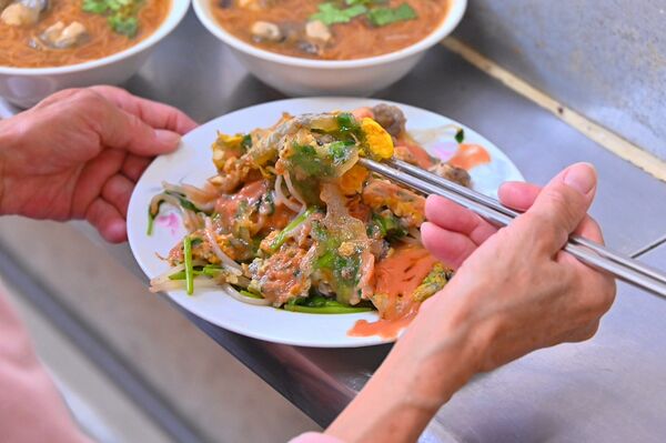 ▲▼正兆蚵仔煎。（圖／部落客橘子狗愛吃糖授權提供）