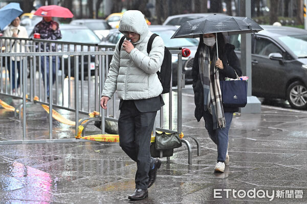 一周兩波鋒面＋冷空氣夾擊　周二濕冷「雨擴半個台灣」