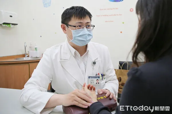 ▲「大寒」，為一年中寒氣最盛的時節，醫院門診常見因氣溫劇烈變化出現不適的病人。（圖／慈濟醫學中心提供，下同）