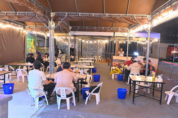 ▲▼九霸碳燒薑母鴨。（圖／部落客橘子狗愛吃糖授權提供）