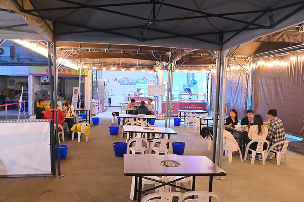 ▲▼九霸碳燒薑母鴨。（圖／部落客橘子狗愛吃糖授權提供）