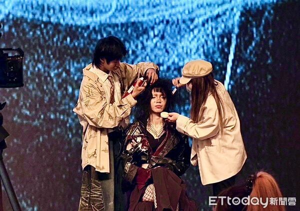 ▲▼弘光科大在全球髮藝菁英大賞中，制霸全場奪四冠。（圖／弘光科大提供，下同）