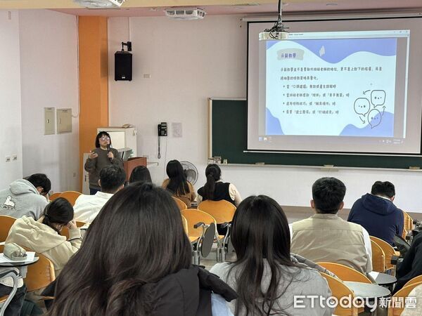 ▲初任學前特殊教育教師專注參與研習，學習如何與幼兒及家長互動。（圖／記者林東良翻攝，下同）