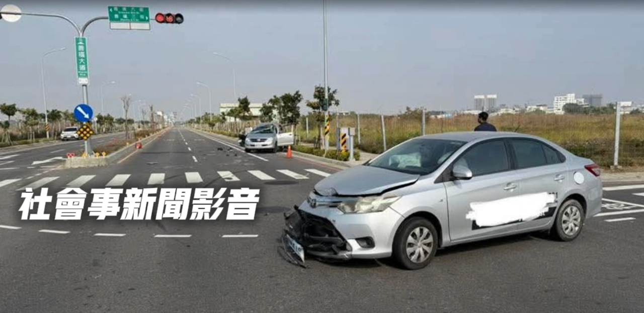 廂型車闖紅燈釀禍!台南善化路口2車碰撞 車損人沒事