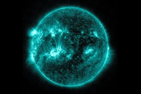 ▲1月18日爆發X1.9級太陽閃焰影像。（圖／翻攝自臺北天文館官網）