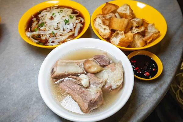 ▲▼馬里士他肉骨茶。（圖／部落客美熊很愛吃授權提供）