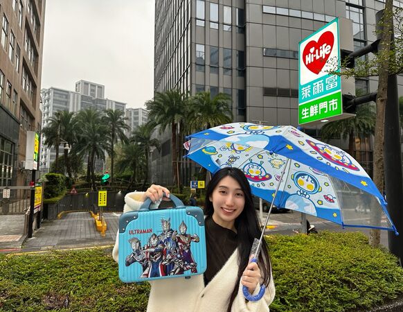 ▲▼萊爾富聯名《超人力霸王》推出多款周邊。（圖／業者提供）