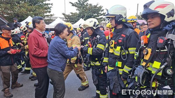 ▲台東縣消防局於仁愛之家辦理地震暨火災搶救實兵演練。（圖／記者楊晨東翻攝）