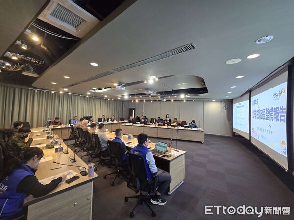 ▲雲林縣政府防疫會議邀集中央、地方及專業團體，共同研擬春節防疫策略。（圖／記者游瓊華翻攝）