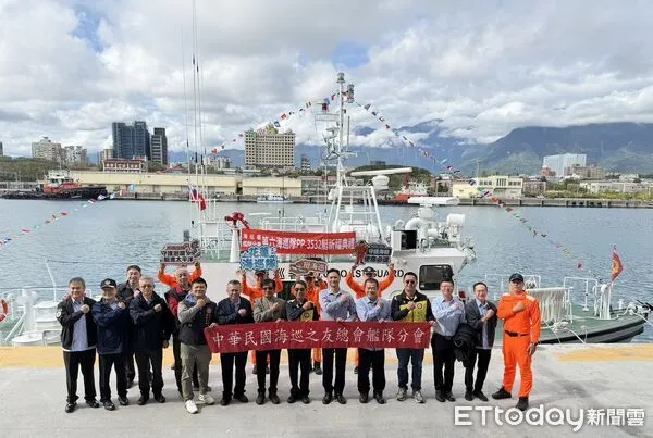 ▲▼海巡署艦隊分署第六海巡隊在花蓮港口順天宮舉行「PP-3532 艇成軍祈福典禮」。（圖／海巡艦隊分署第六海巡隊提供，下同）