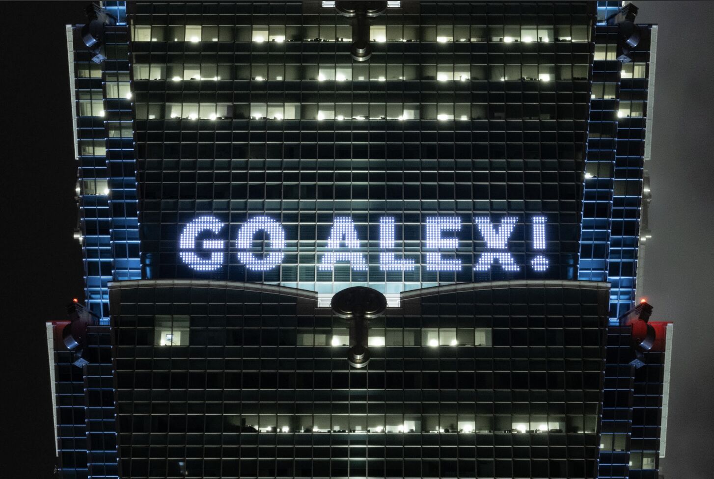 ▲台北101點燈「GO ALEX!」。（圖／101提供）