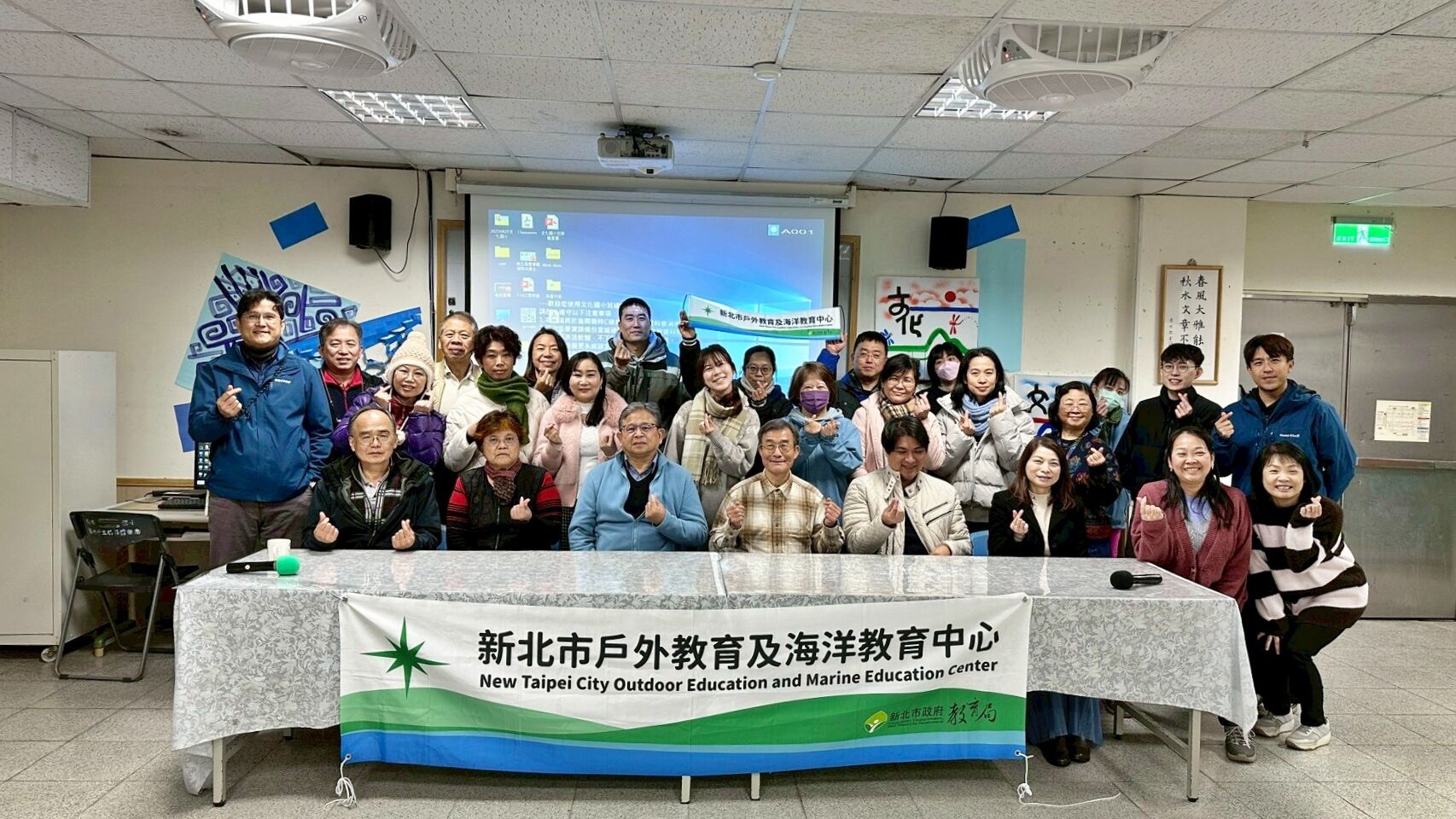 ▲新北教師前進北海岸 深度研習石滬文化。（圖／新北市大鵬國小提供）