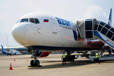 快訊／俄客機載246人「突發動機故障」　緊急降落中國蘭州