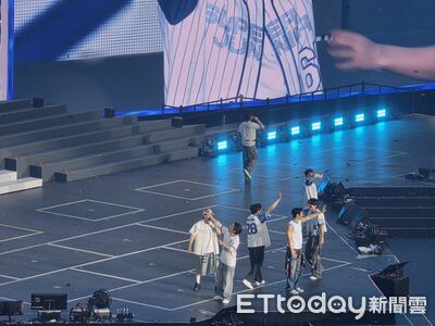 直擊／利特點名「謝謝台灣E.L.F.」：把高雄染成我們色彩　二安寵粉