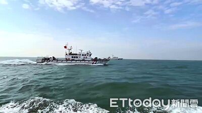 中國4海警船闖金門限制水域　海巡「1對1併航監控」立即驅離