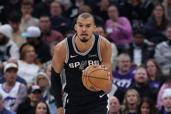 ▲馬刺溫班亞瑪恢復火燙手感，還寫下NBA史上第一神紀錄。（圖／達志影像／美聯社）