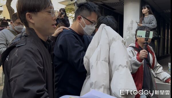 ▲▼漂白博奕黑錢306億！茗香園老闆剛被起訴...合夥豪杰公司主管凃明宏遭拘提偵訊。（圖／記者劉昌松攝）