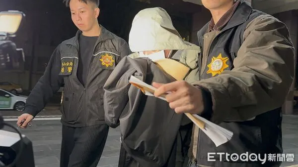 ▲▼三立採訪車衝銀行釀10傷　駕駛被依過失傷害移送。（圖／記者劉昌松攝）