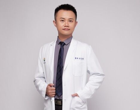 ▲春節走春長輩容易酸痛，中醫師許名鈞提出3招保健法。（圖／彰化馬光中醫提供）