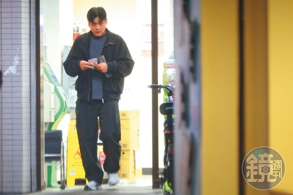 柳柳身邊的BMW男雖然外型沒有太特別之處，不過對她是服務到家。