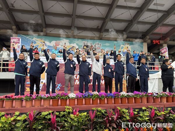 ▲▼2026金門馬拉松第一天休閒組賽事盛大開跑。(圖／記者鄭逢時攝)