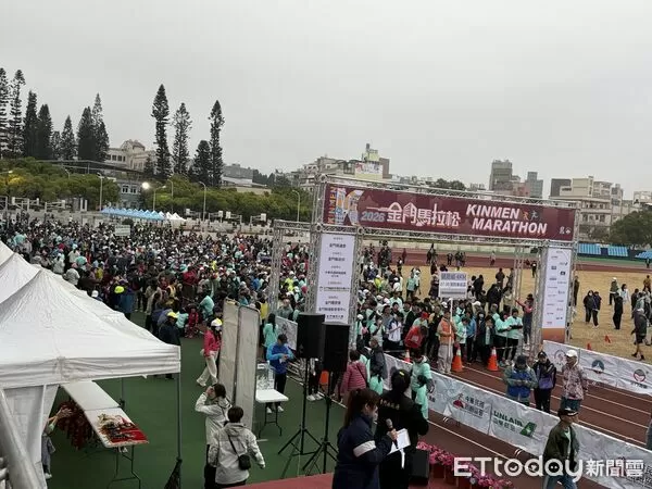 ▲▼2026金門馬拉松第一天休閒組賽事盛大開跑。(圖／記者鄭逢時攝)
