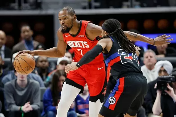 ▲火箭杜蘭特砍下32分，率隊撂倒東區龍頭活塞。（圖／達志影像／美聯社）