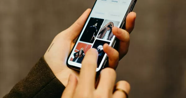 正宮滑手機驚見老公出軌證據！律師認證「最強抓姦神器」：完全想不到