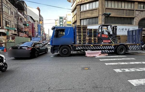 ▲彰化市中民街與中正路口發生死亡車禍。（圖／民眾提供）