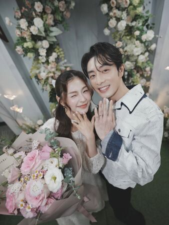 ▲管麟、吳季璇登記結婚。（圖／翻攝自IG）