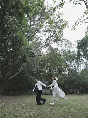 ▲管麟、吳季璇登記結婚。（圖／翻攝自IG）