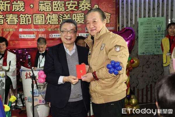 ▲▼ 0124 東慈贊助獨居長者圍爐-廖副總裁出席-2。（圖／記者黃克翔攝）
