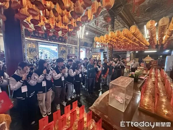 ▲西螺太平媽冬令成長營開幕，學童化身「鬼滅勇者」，在熱鬧氣氛中迎接寒假挑戰。（圖／記者游瓊華翻攝）