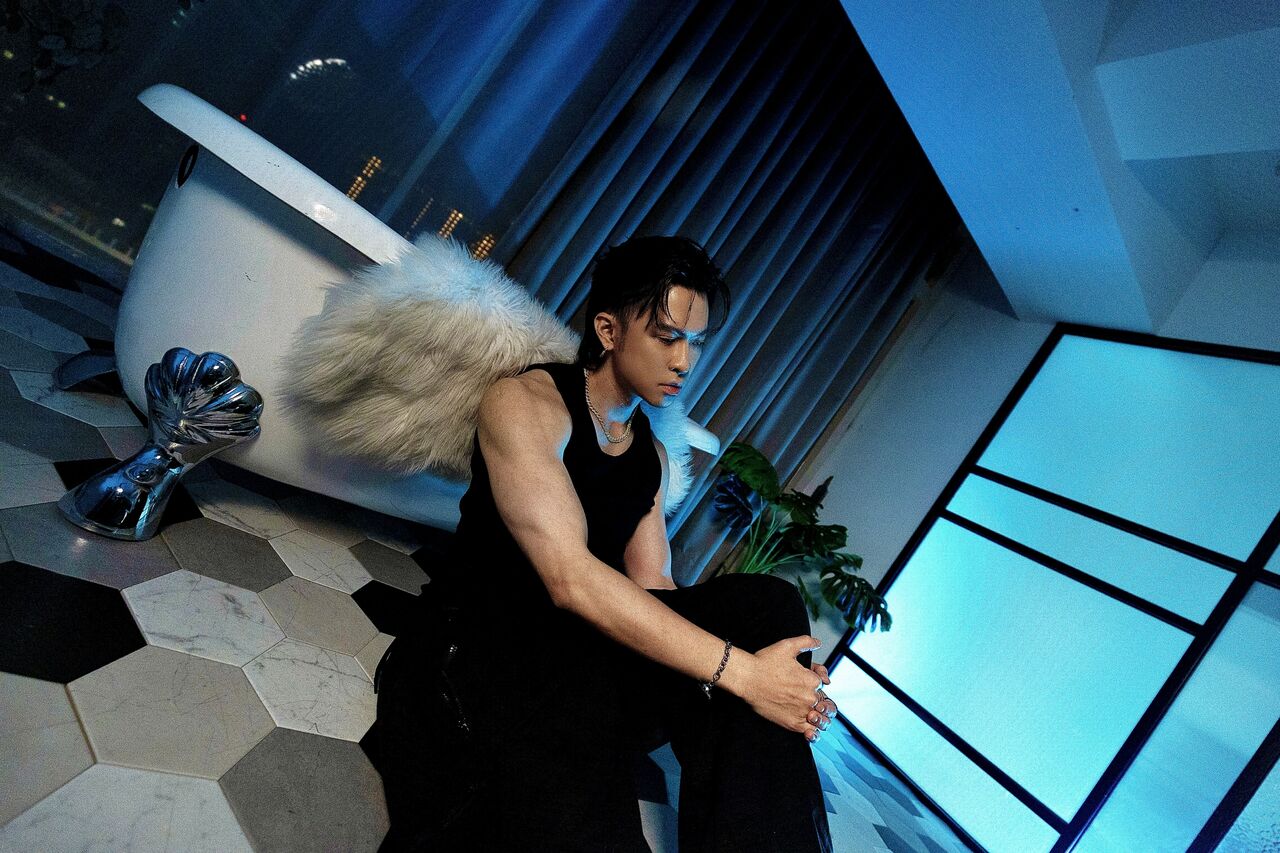 ▲▼ChrisFlow 唐仲彣〈Stuck in my mind〉。（圖／通達量能文体提供）